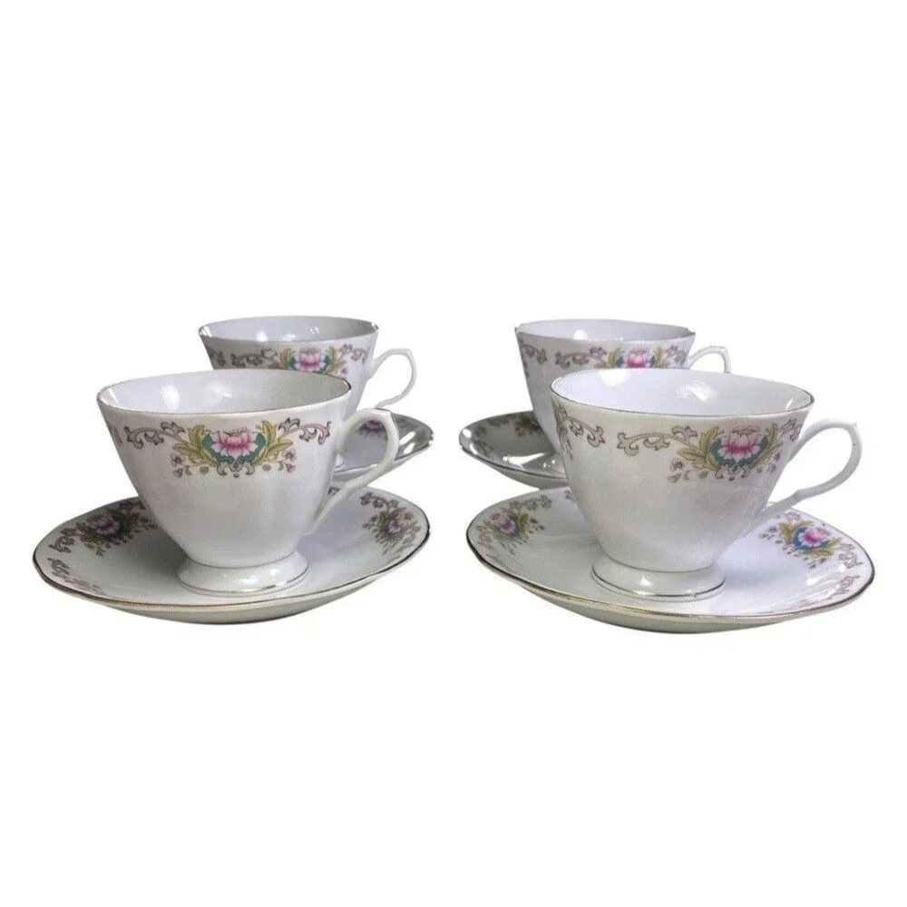 Vintage Yong Sheng Lotus Flower Tea Cups & Saucers Set of 4 Gold Trim 1970s